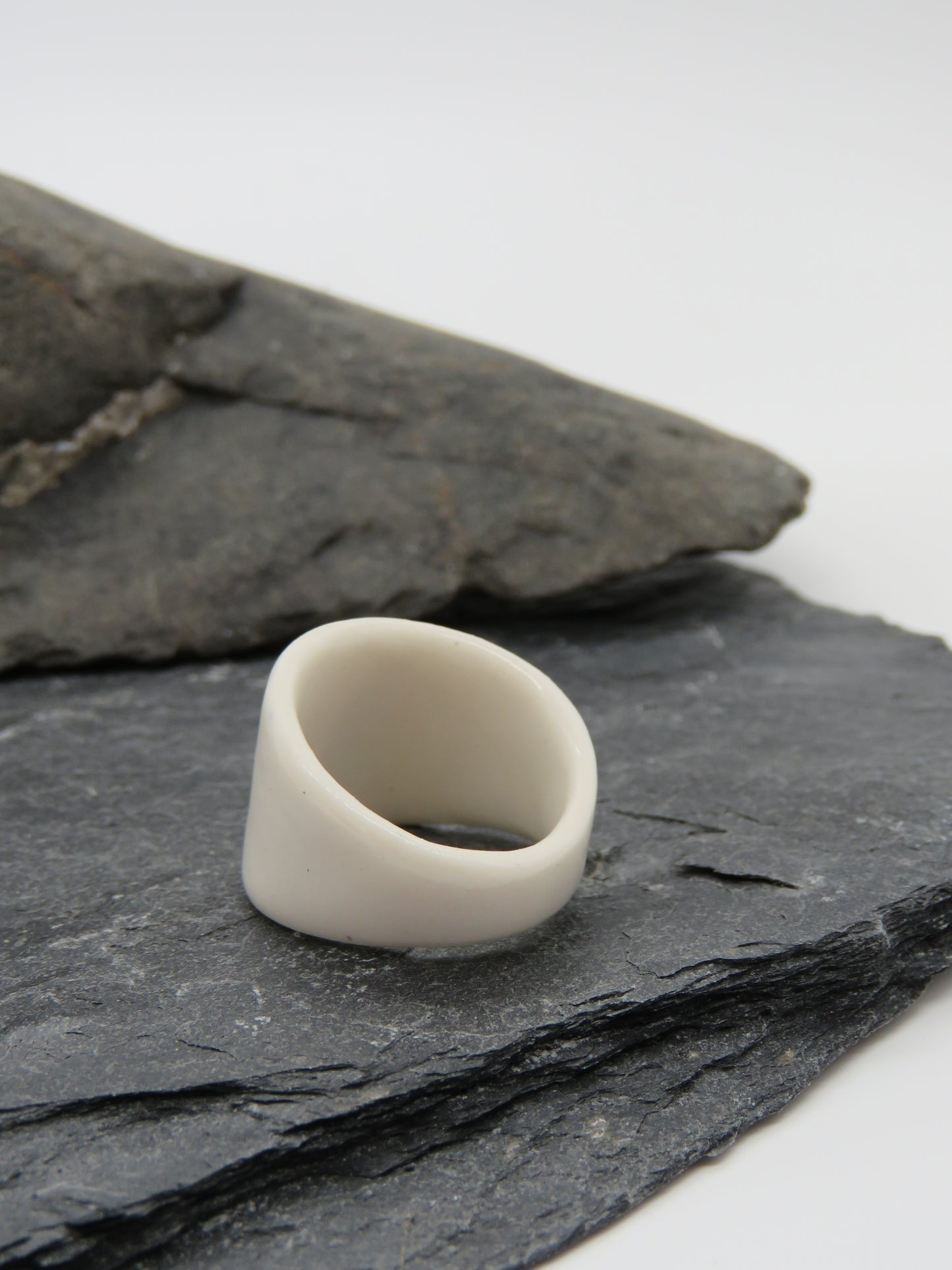 Porcelain Ring with star Size N