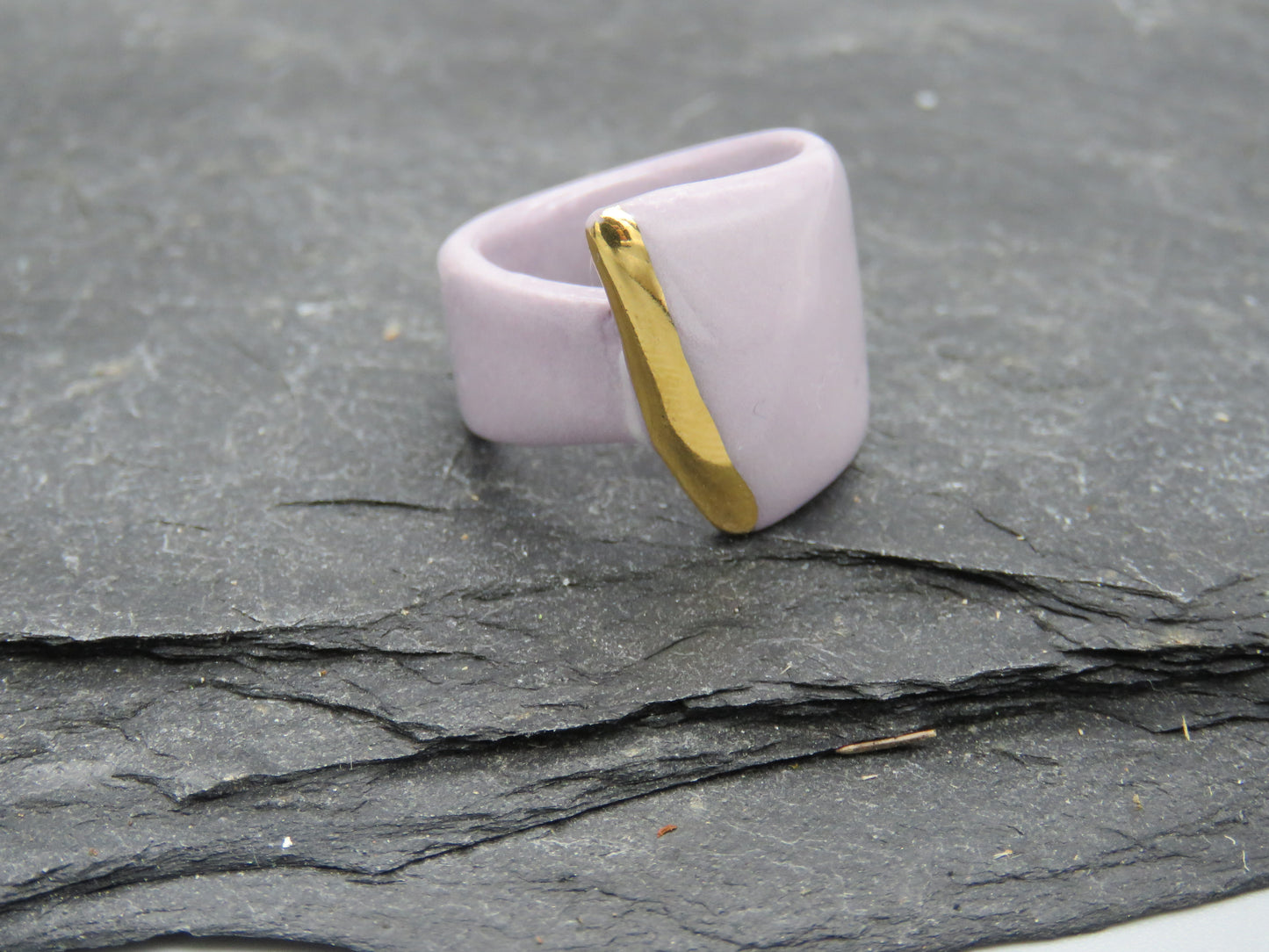 Lilac and gold asymmetric ring Size O1/2
