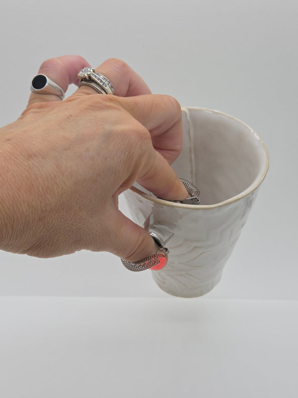 Glazing finger tongs