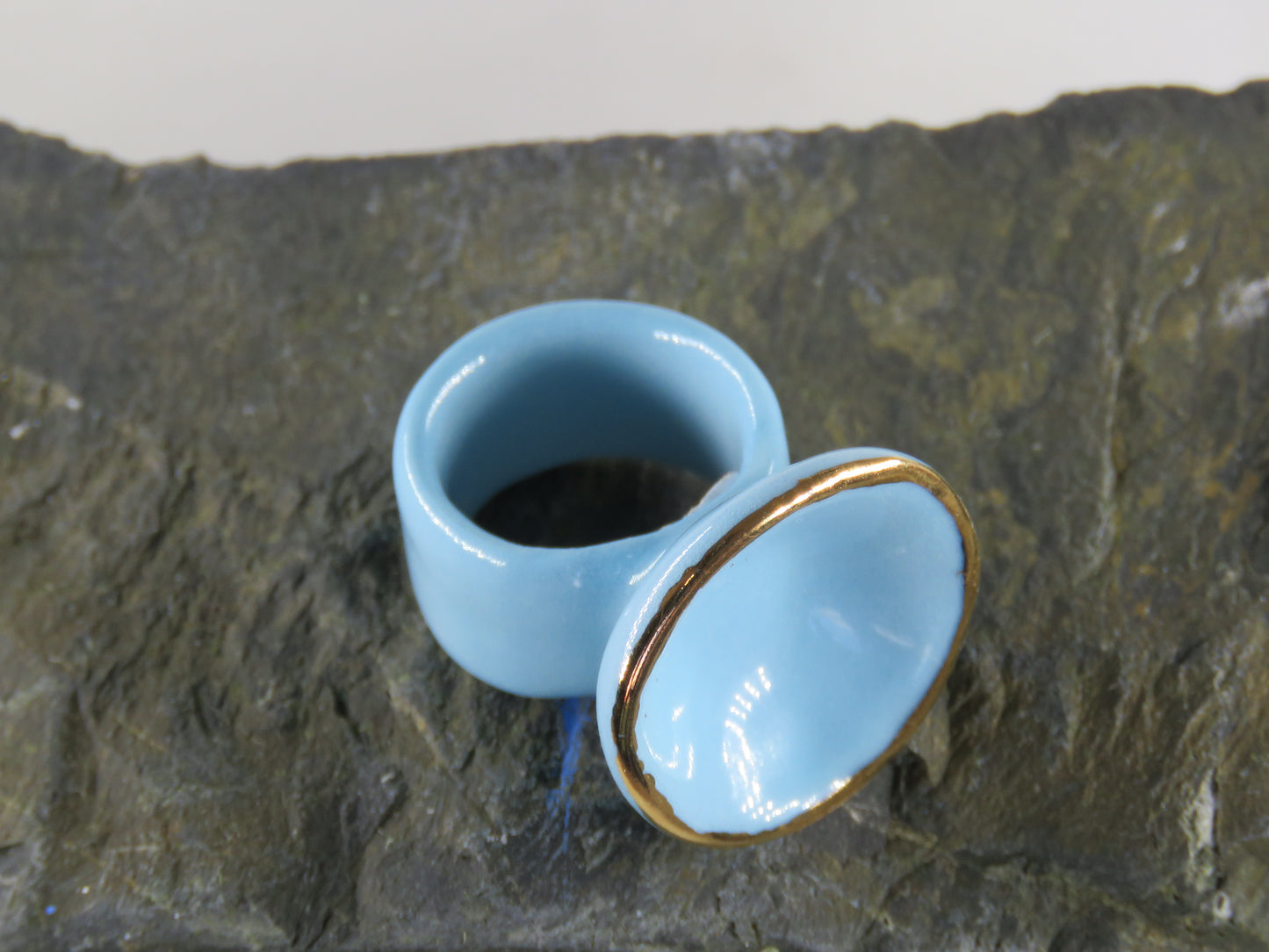 Blue porcelain ring Size P