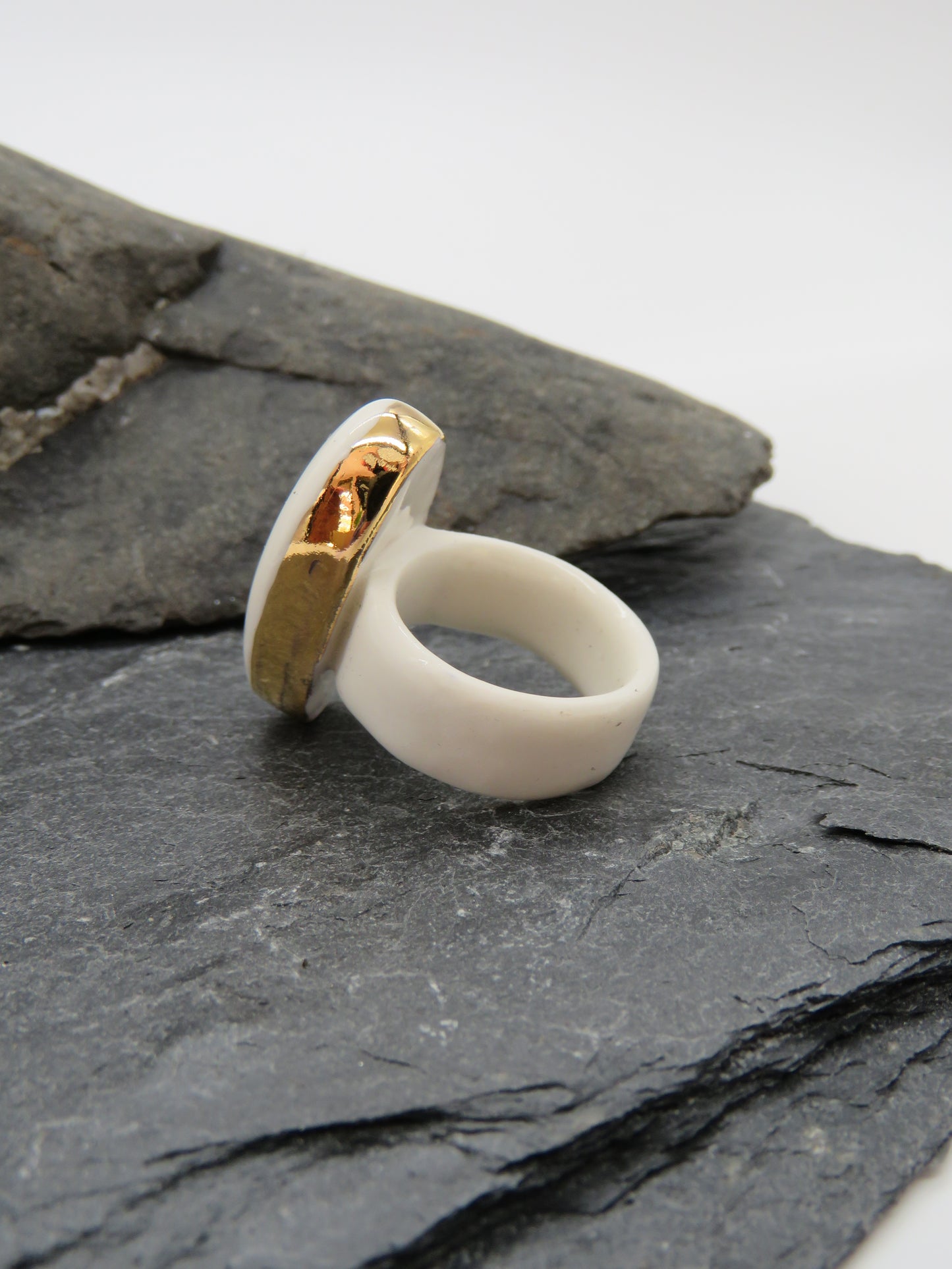 Porcelain Ring Size M