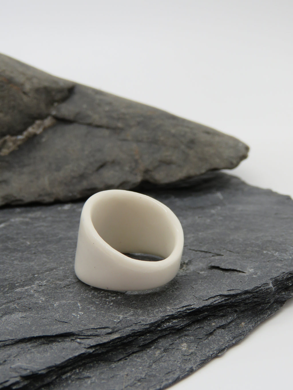 Porcelain Ring with star Size N