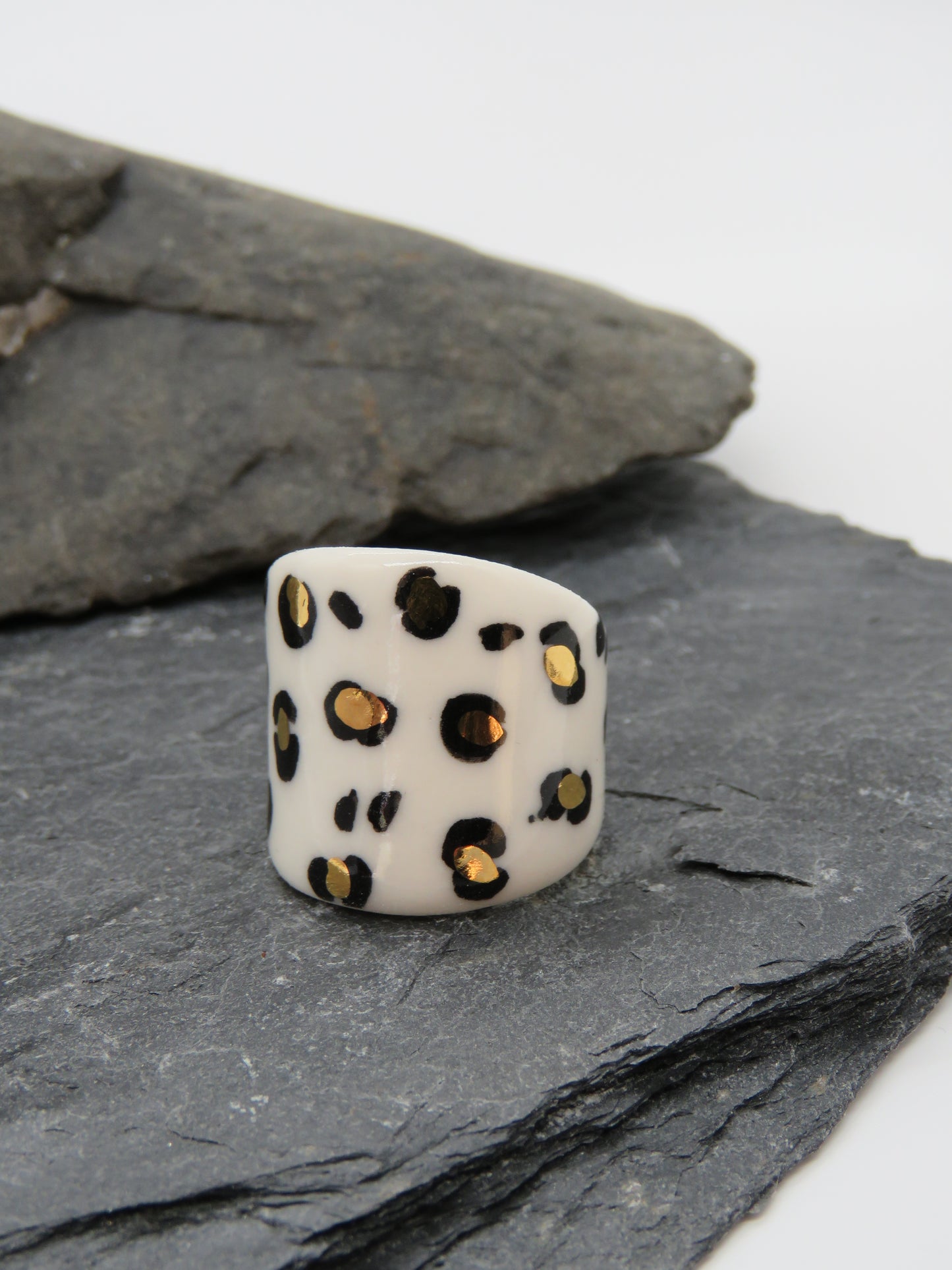 Leopard Porcelain Ring Size O