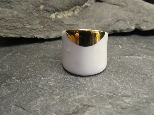 Porcelain ring Size T