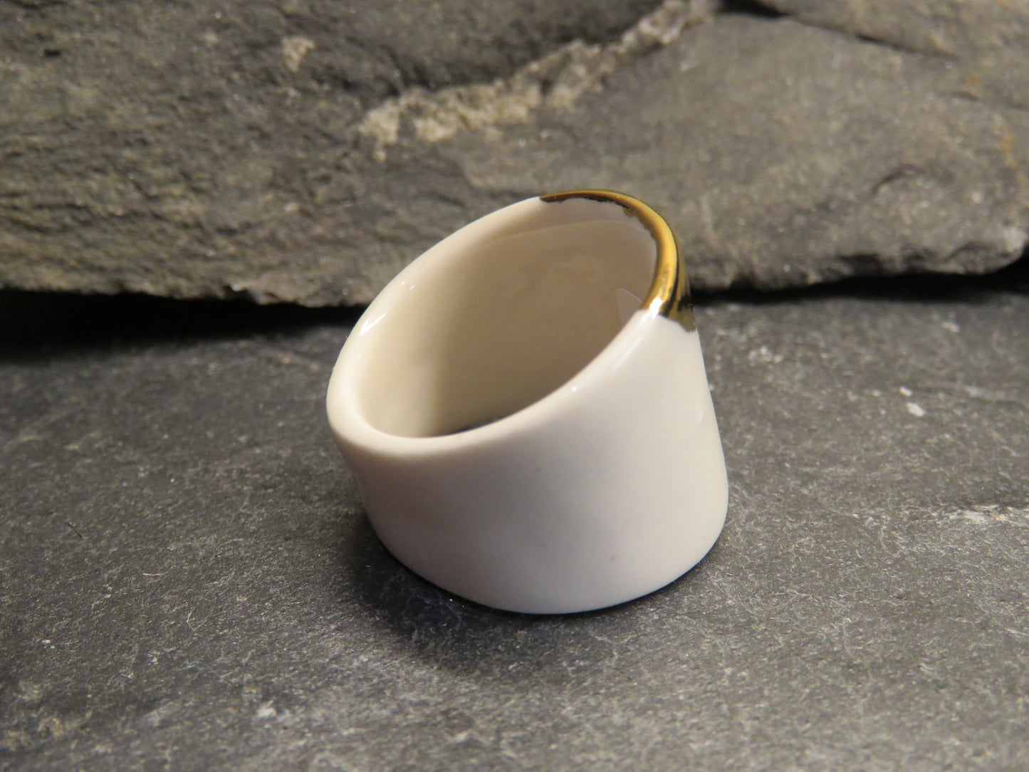 Porcelain ring Size T