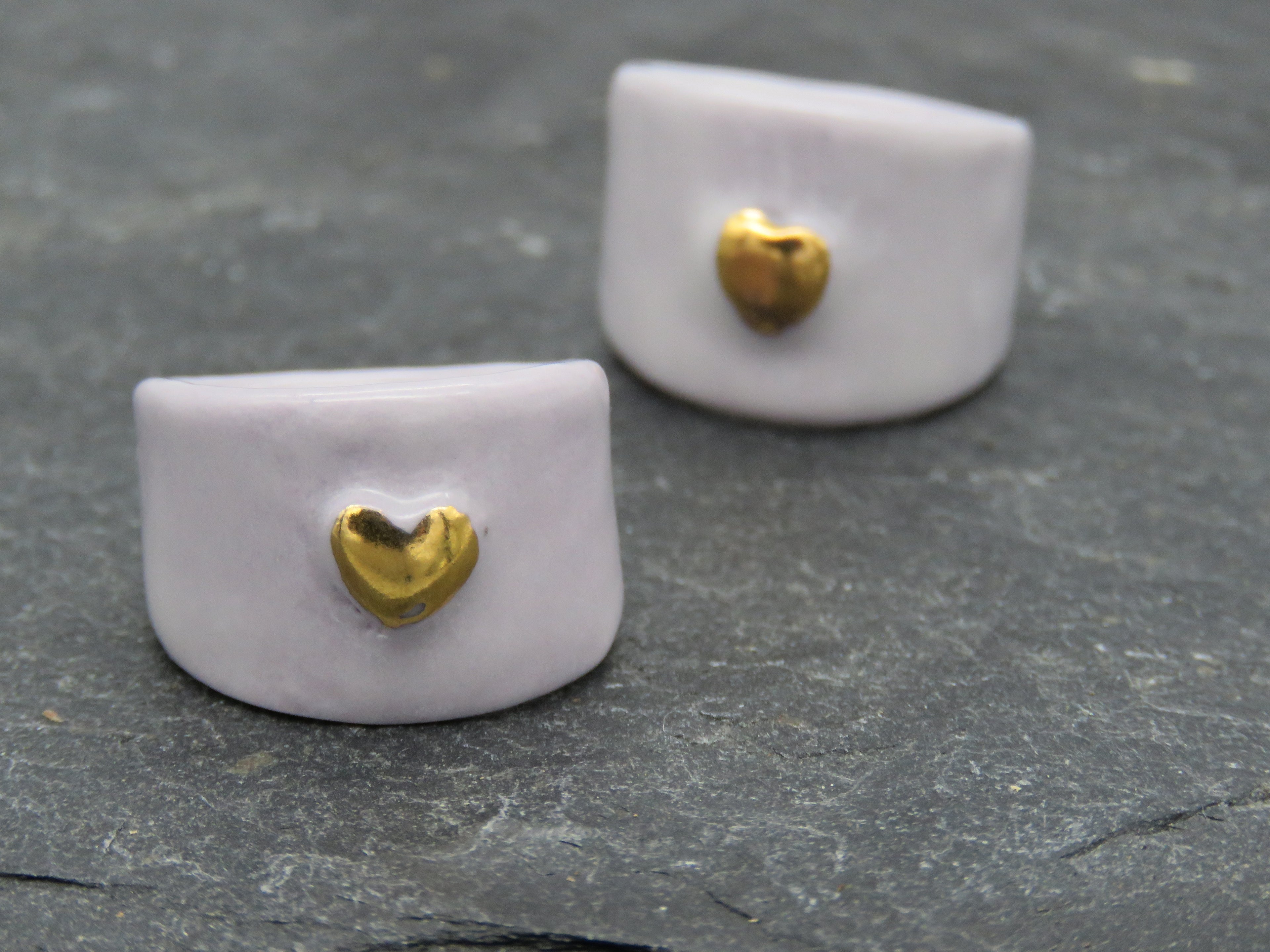 Lilac Porcelain ring with small heart Size K