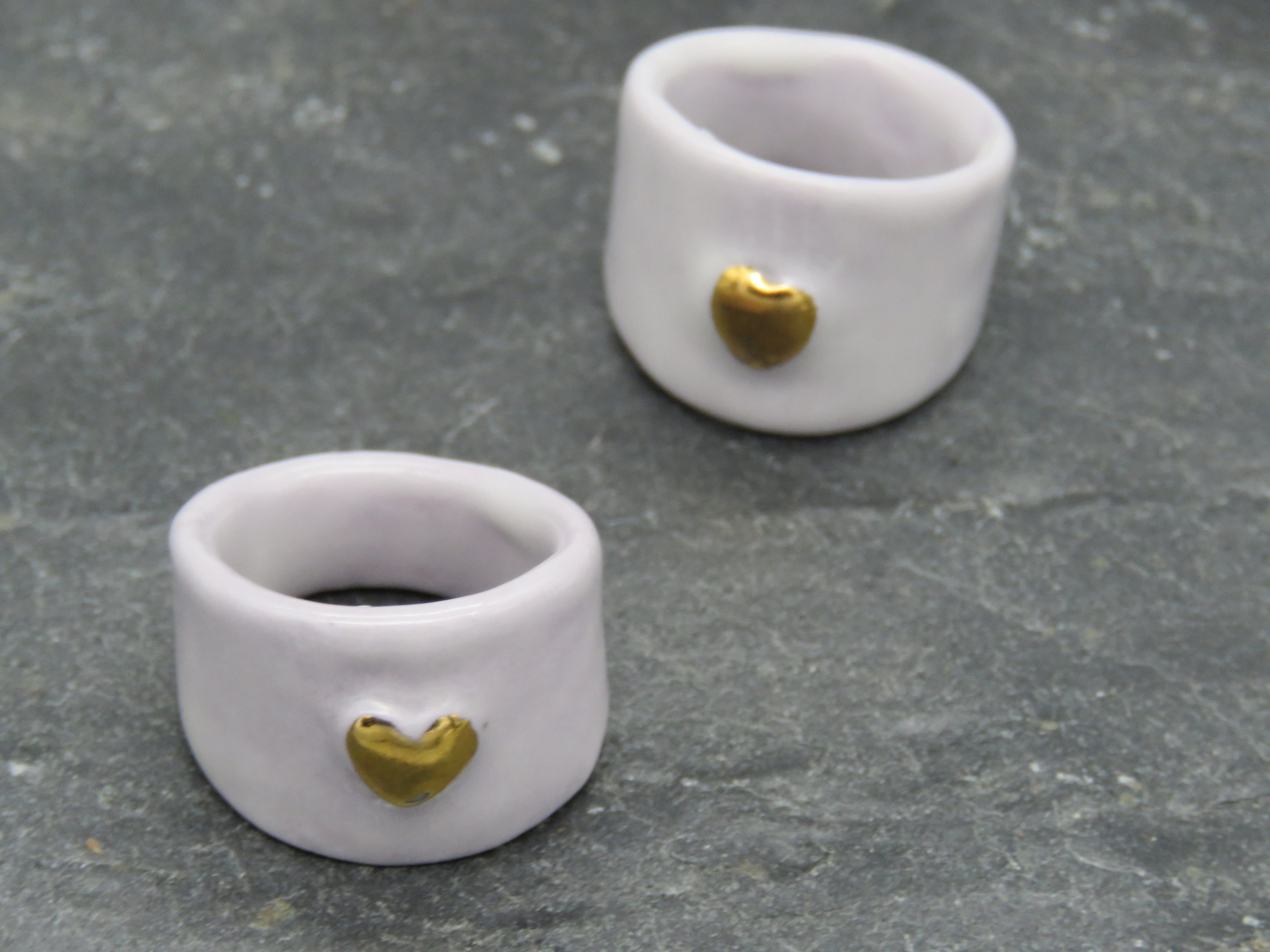 Lilac Porcelain ring with small heart Size K