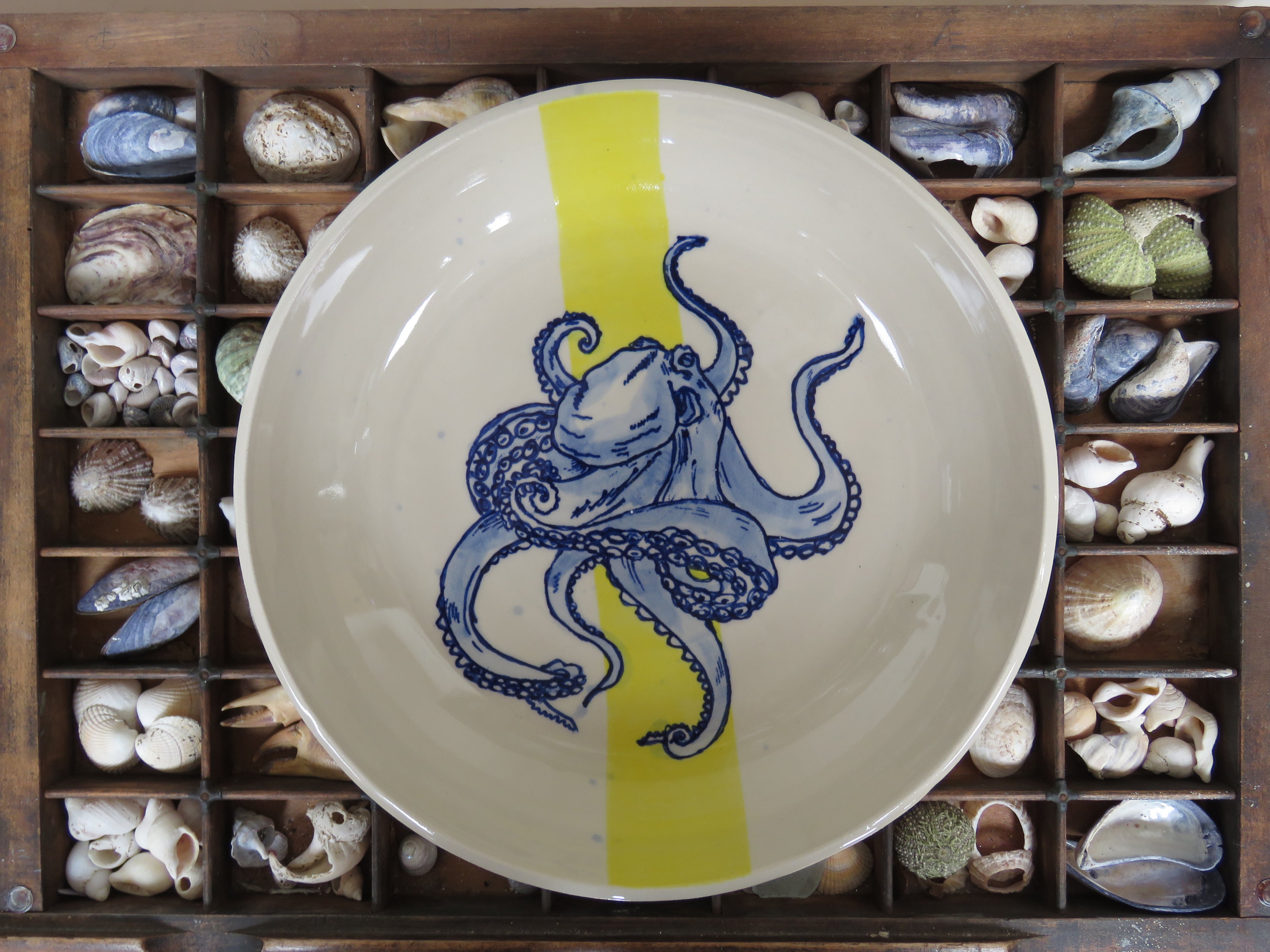 Large round Octopus Bowl