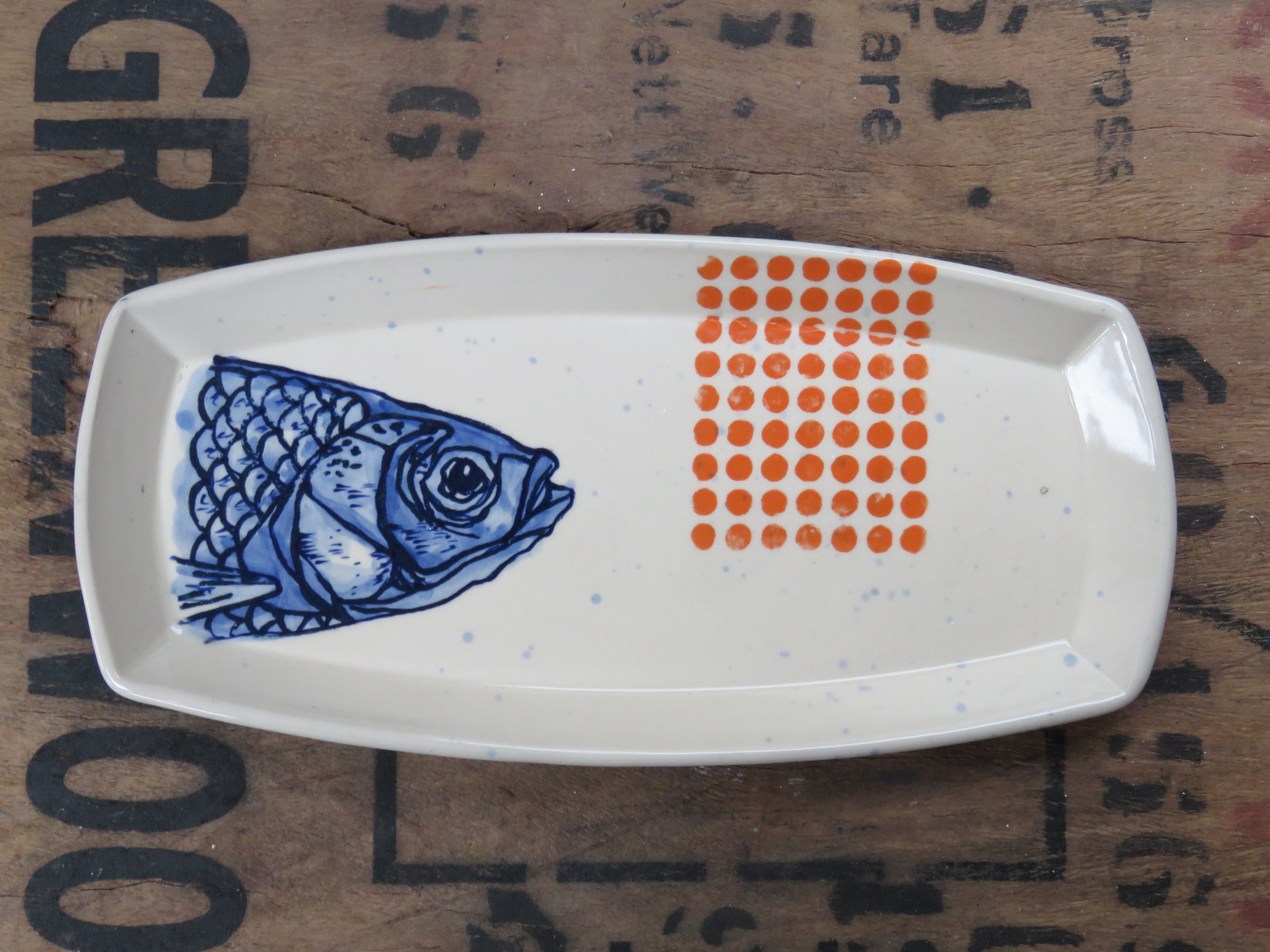 Fish serving dish