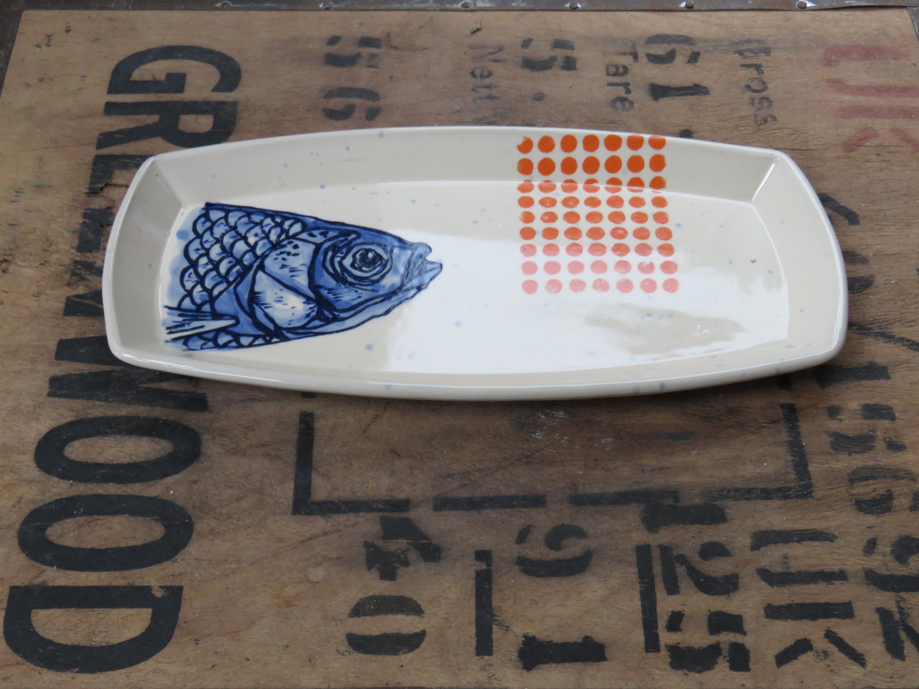 Fish serving dish