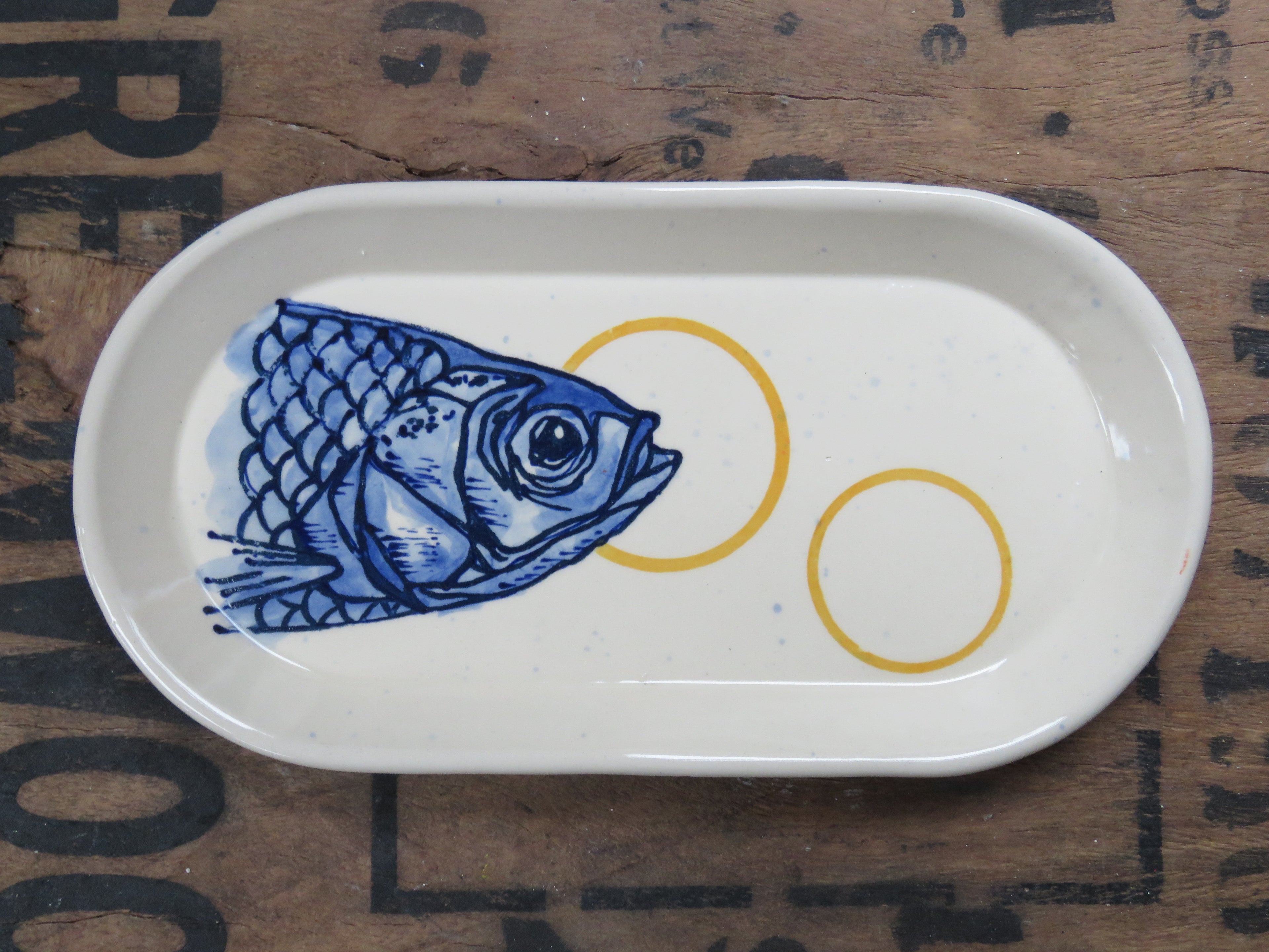 Small oblong Fish dish