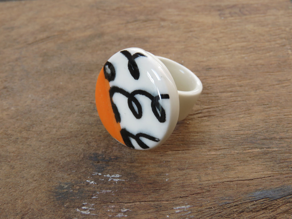 Porcelain Ring Size Q