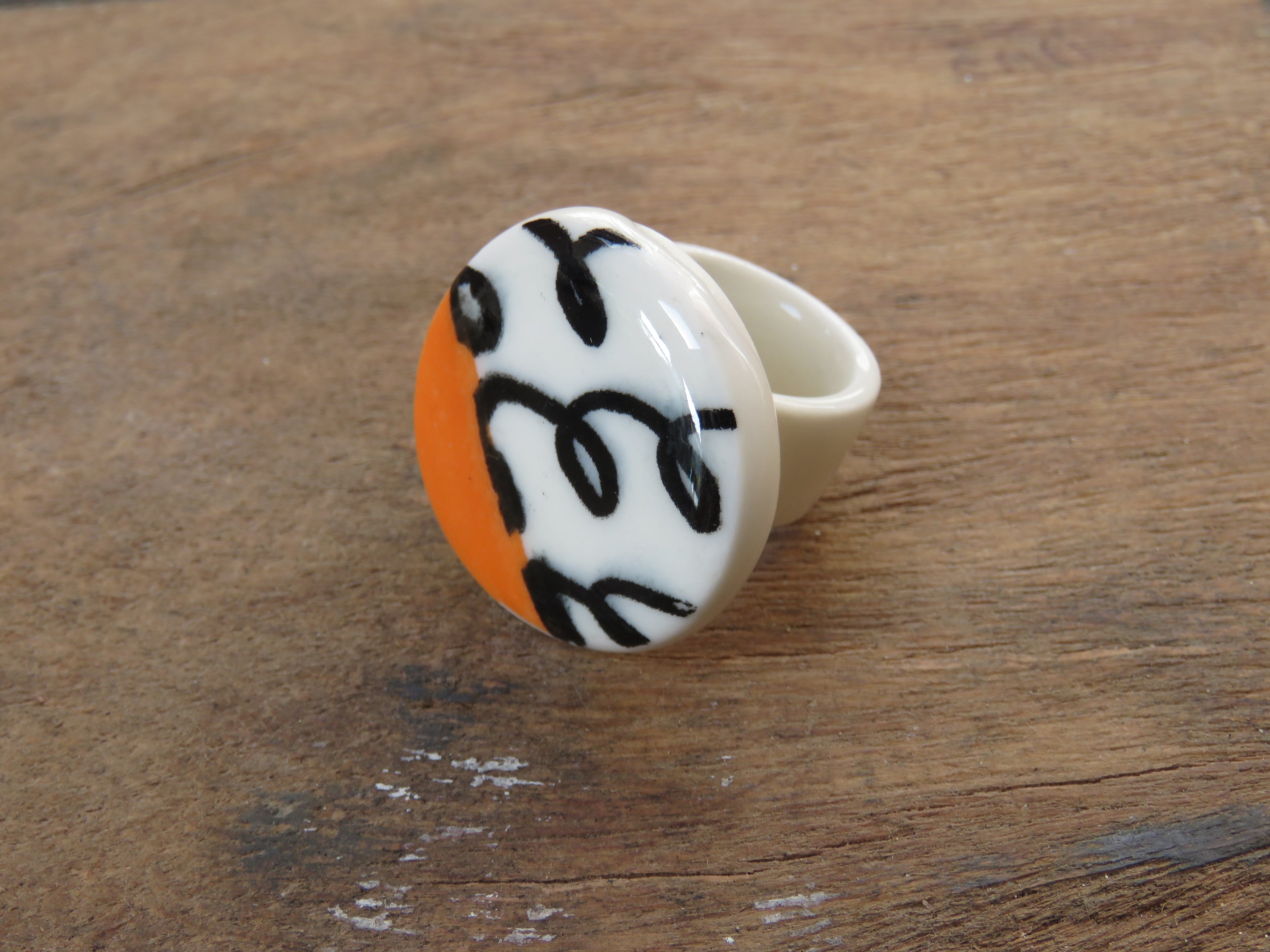 Porcelain Ring Size Q