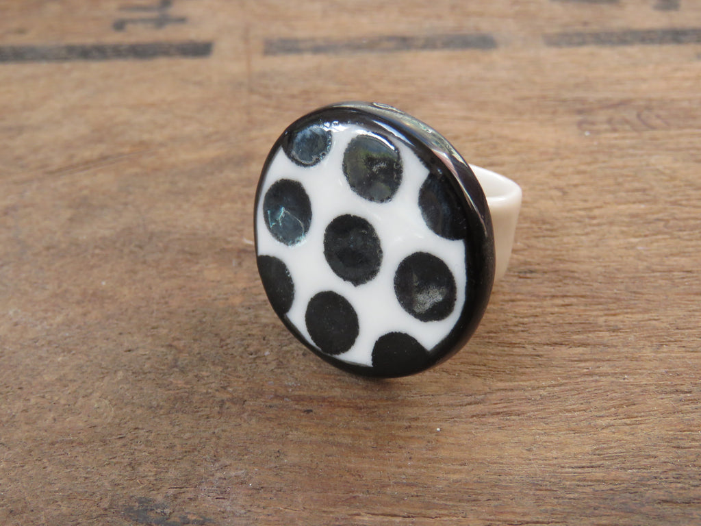 Porcelain Ring Size V