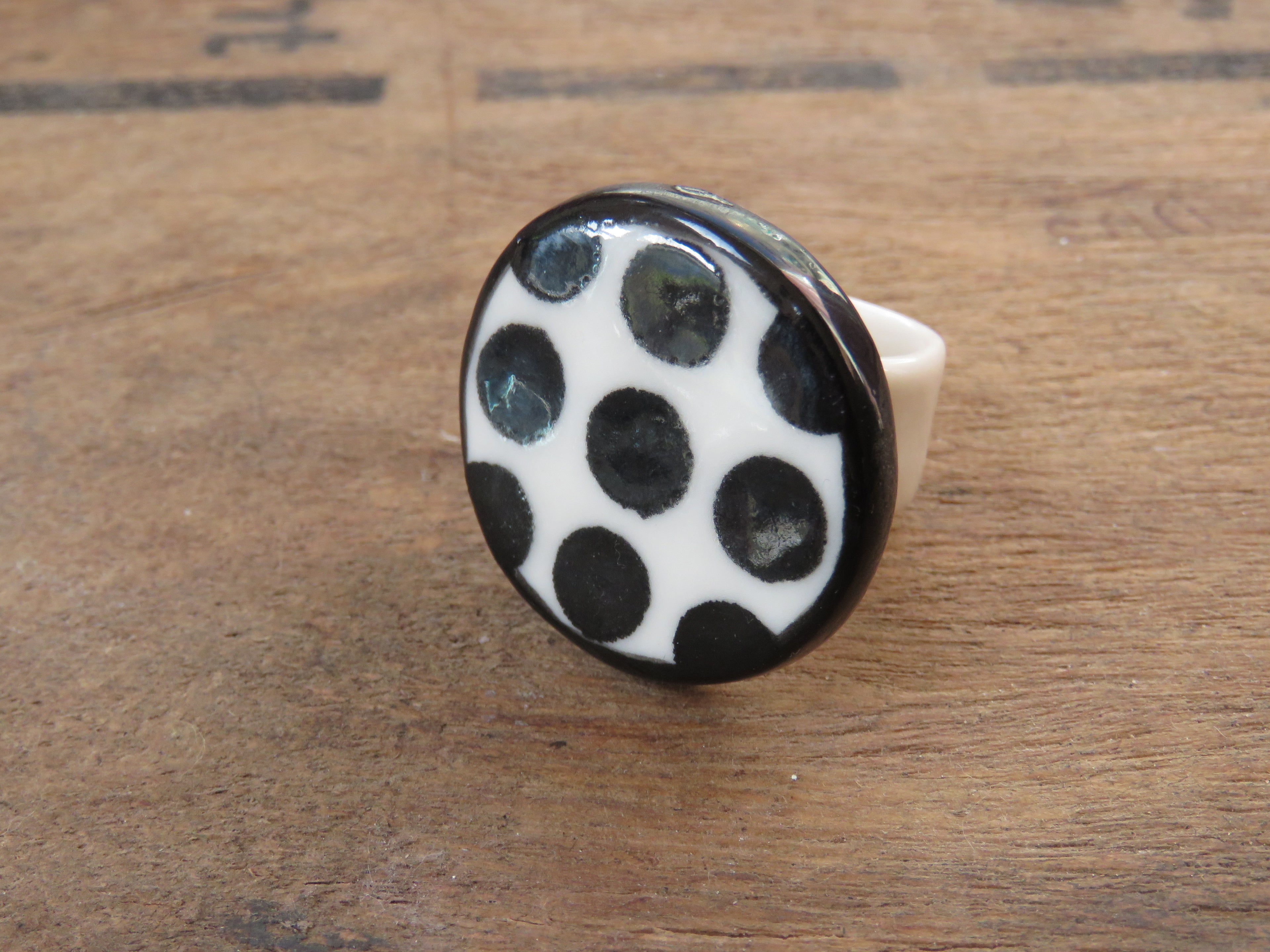 Porcelain Ring Size V