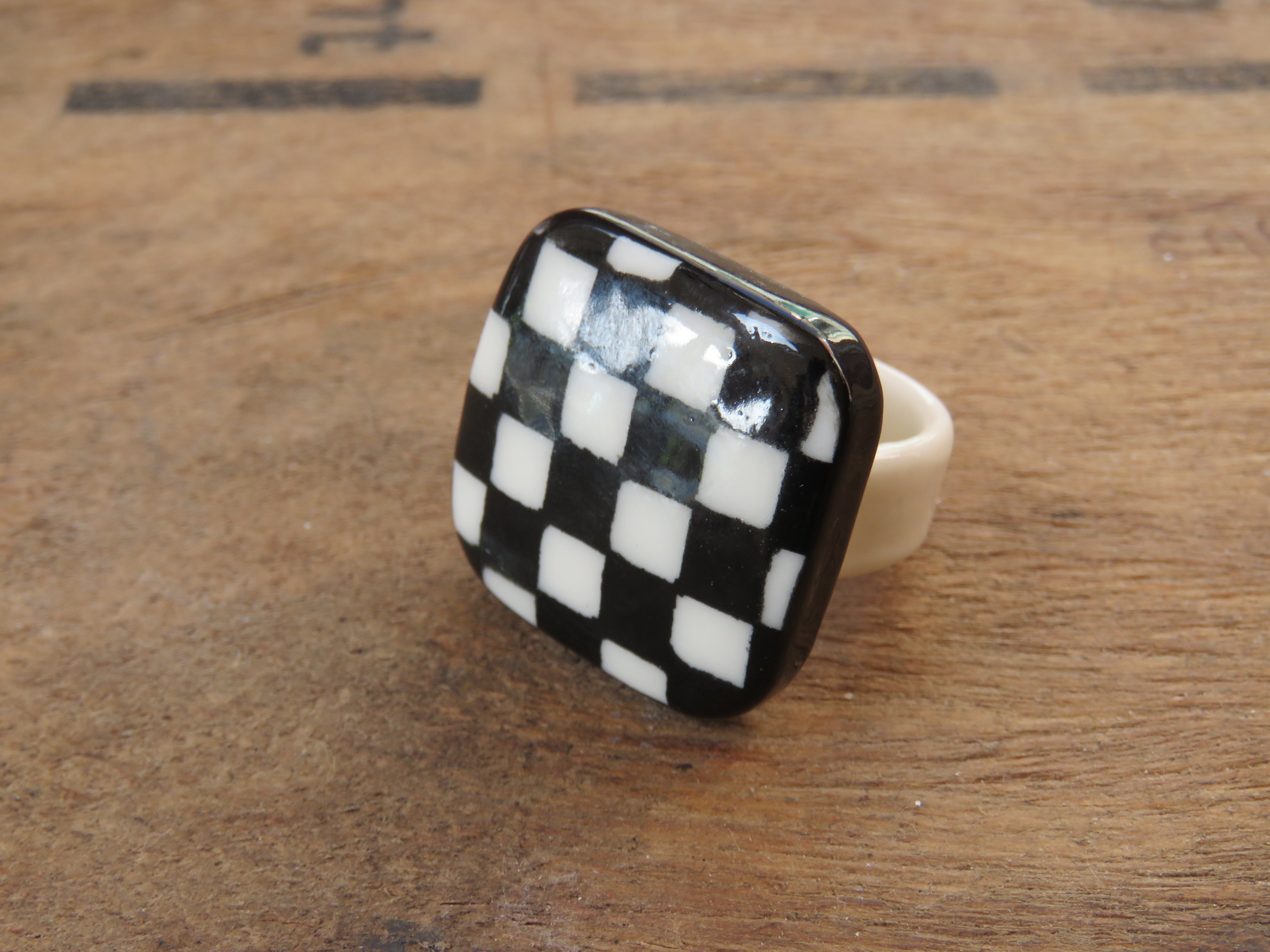 Porcelain Ring Size R