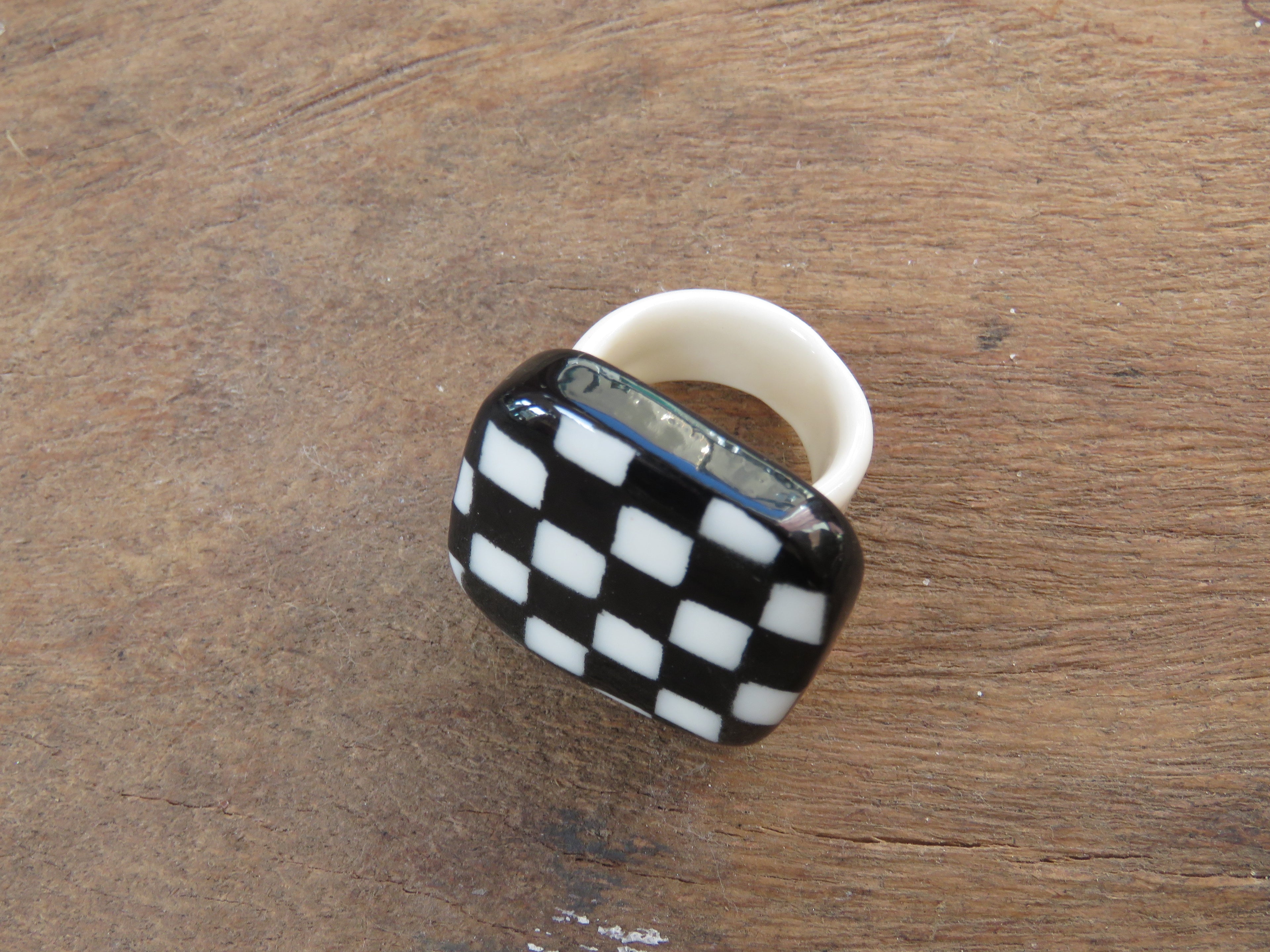 Porcelain Ring Size R