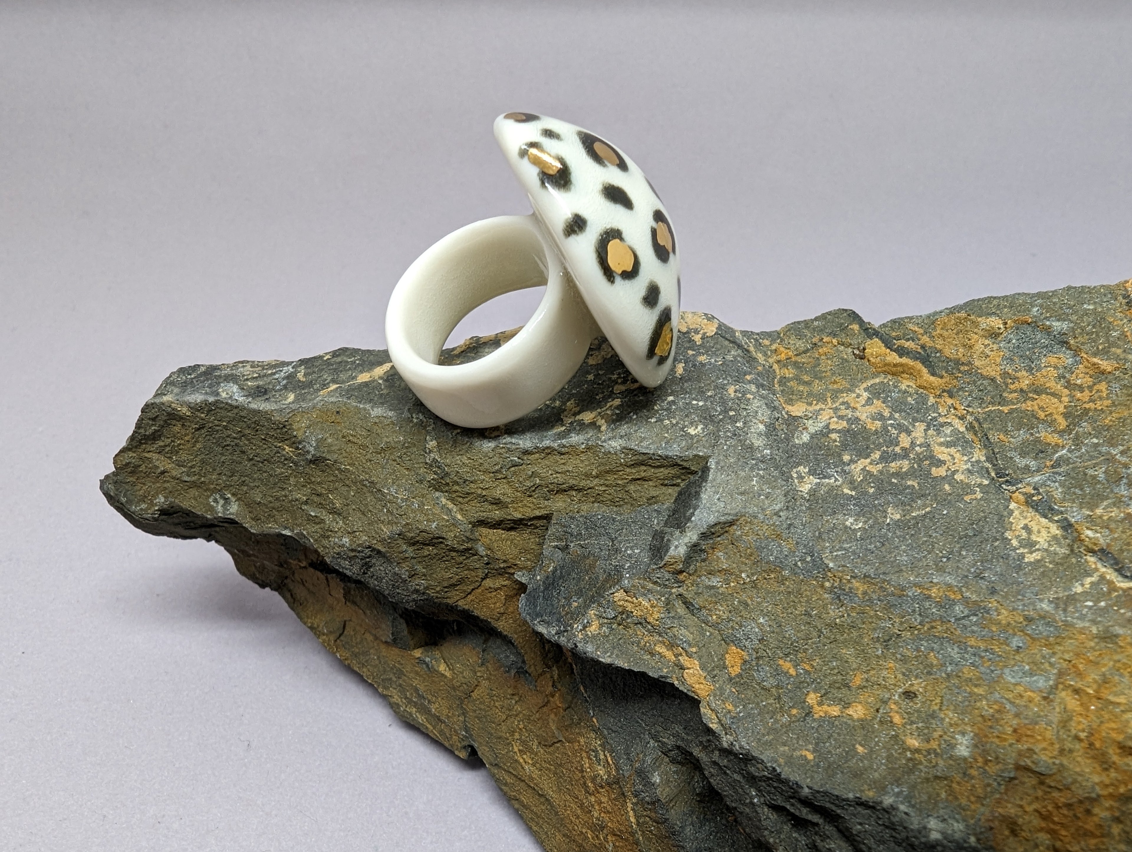 Porcelain leopard ring Size O