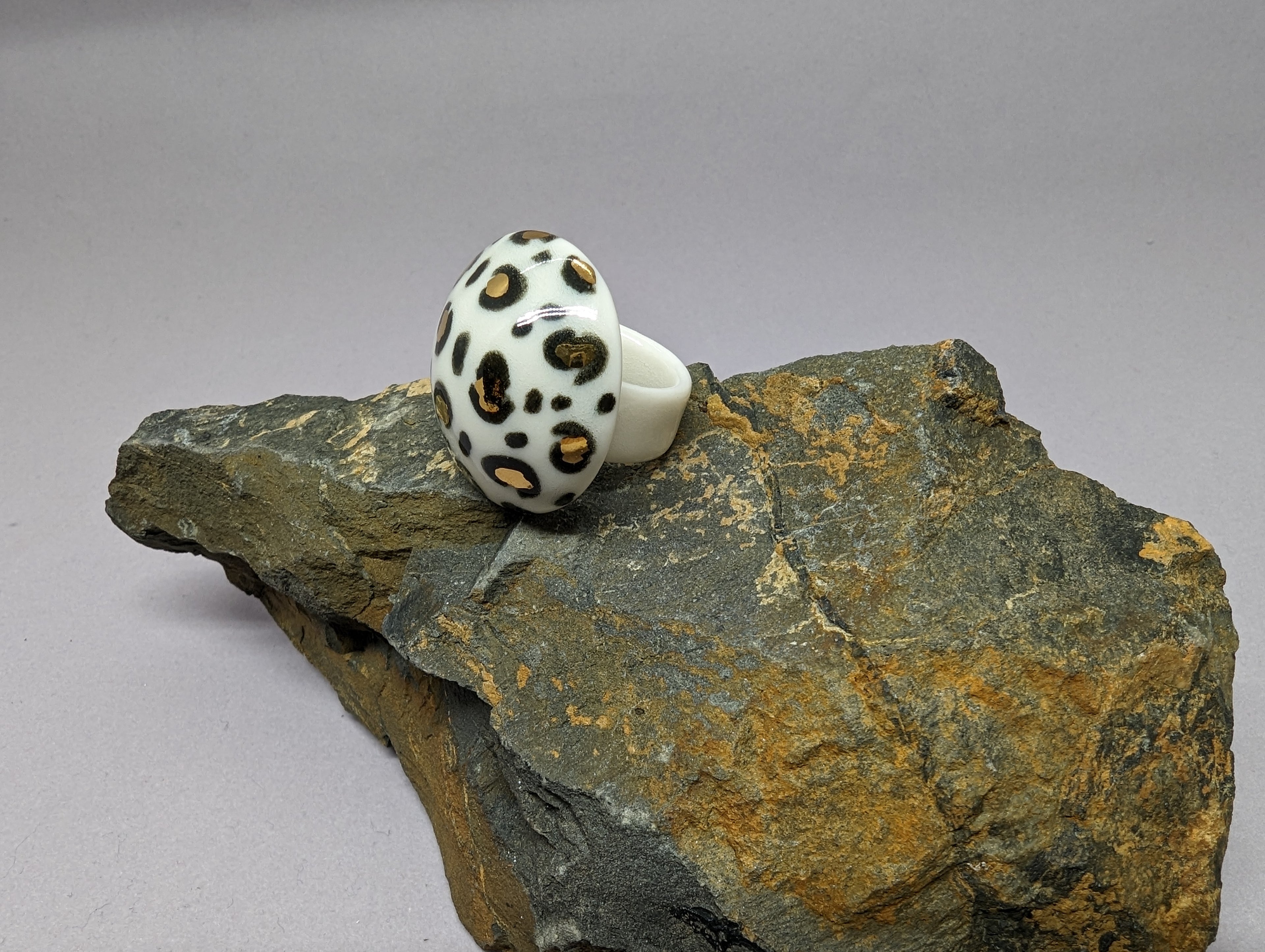 Porcelain leopard ring Size O